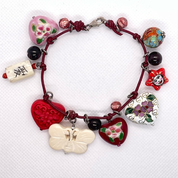 Unique gorgeous charm bracelet for adult (or child)! Exquisite Charms. - Picture 4 of 12